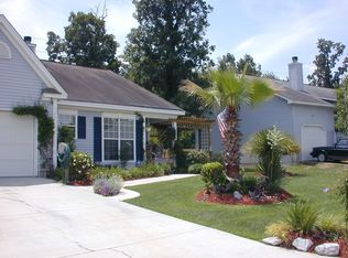461 Courtland Dr, Summerville, SC 29486