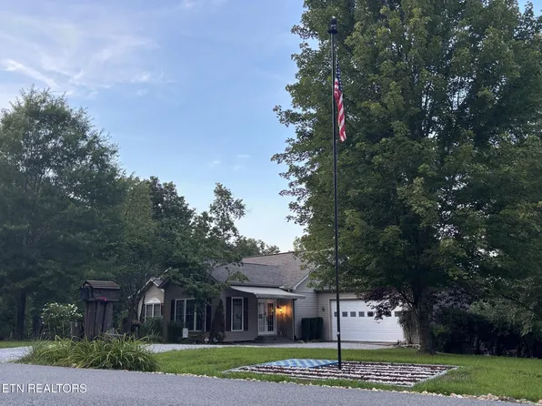 504 Ridge Top Dr, Jamestown, TN 38556