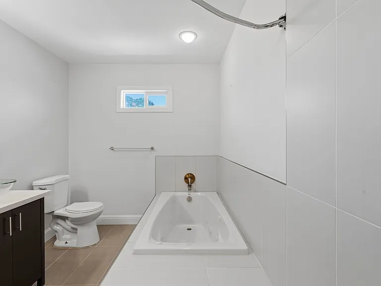 222 Indio Dr — Photo 23