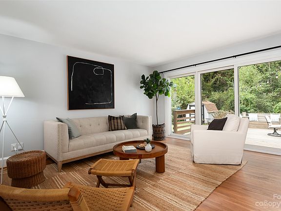 3rd image of 1123 Tarrington Ave