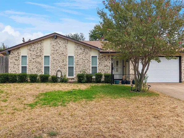 2108 Pearl Ln, Irving, TX 75060