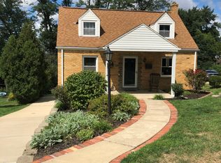 305 Veri Dr, Pittsburgh, PA 15220