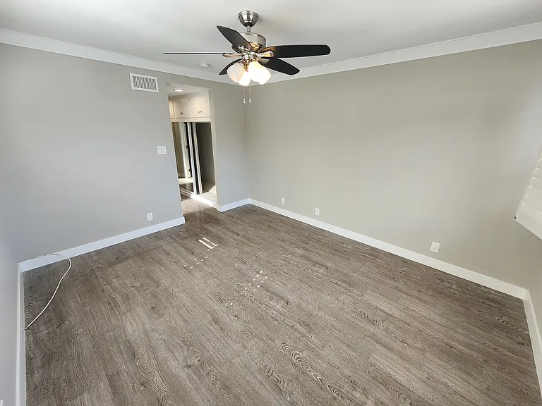 17200 Willard St — Photo 29