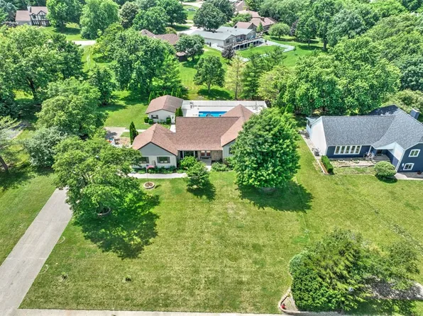 5563 N Oakland Ave, Forsyth, IL 62535
