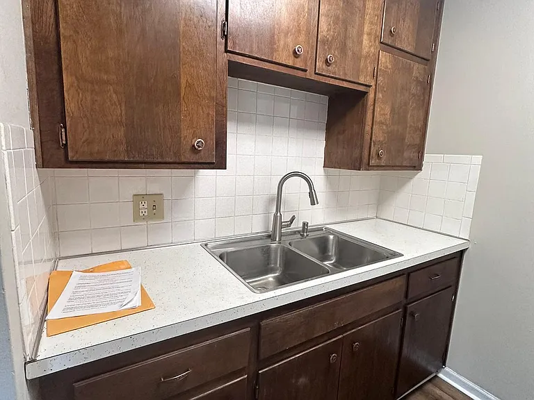 5725 Leavenworth Rd #18 — Photo 3