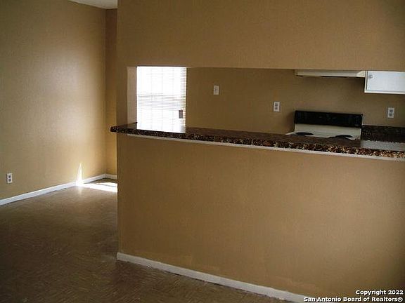 5th image of 629 I St APT 2