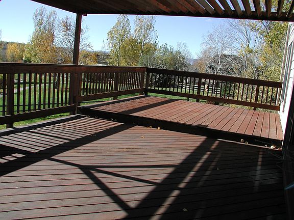 Huge deck overlooking Open Space