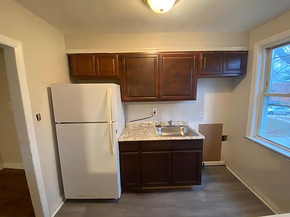 there will be a new stainless steal stove prior to move in