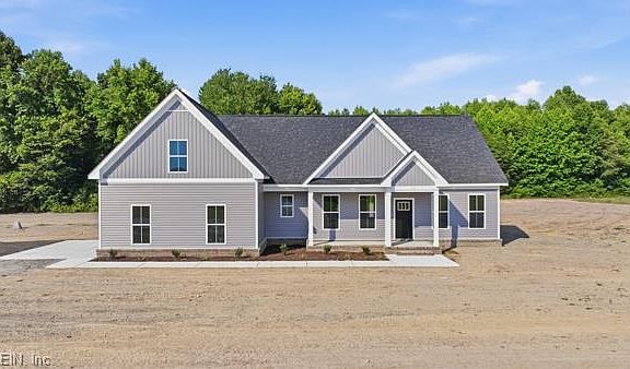 3rd image of 596 Ownley Rd