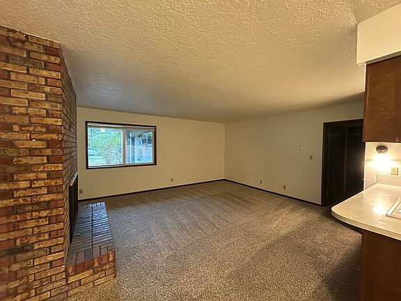 2nd image of 941 16th Ave APT 2