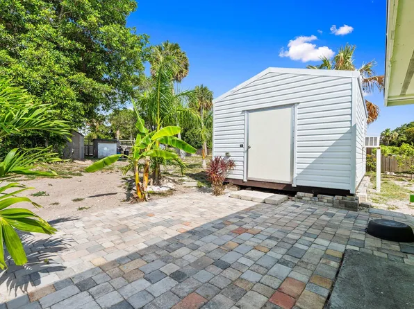 5203 S Indian River Drive, Fort Pierce, FL 34982