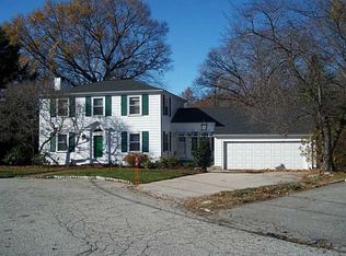 41 Huntington Dr, Rumford, RI 02916