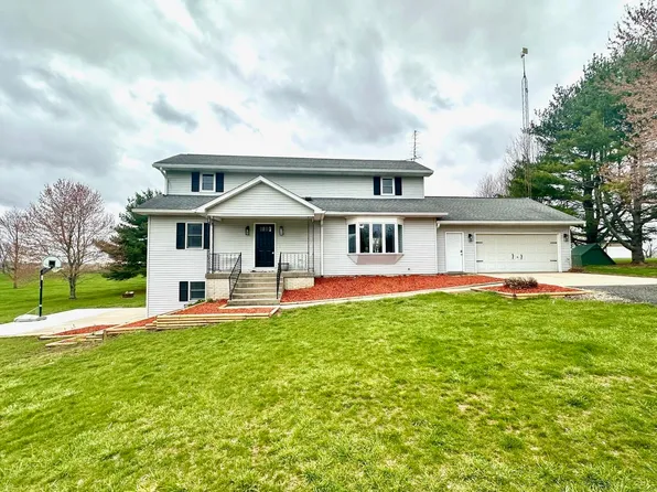 117 W Point Dr, Jacksonville, IL 62650