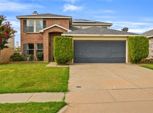 5429 New Castleton Ln, Fort Worth, TX 76135