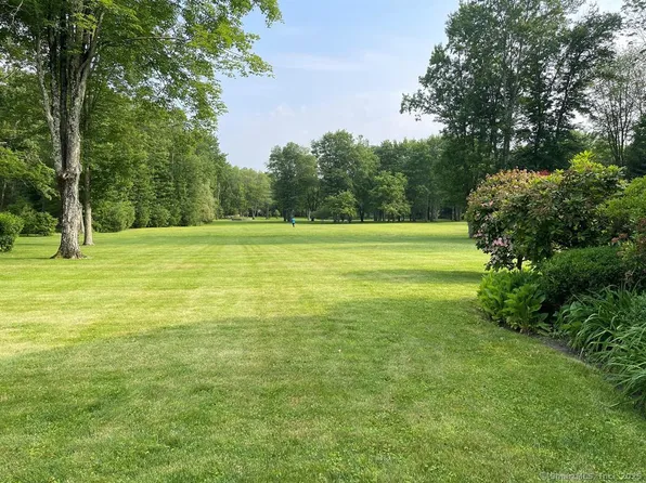 90 Redding Road, Easton, CT 06612