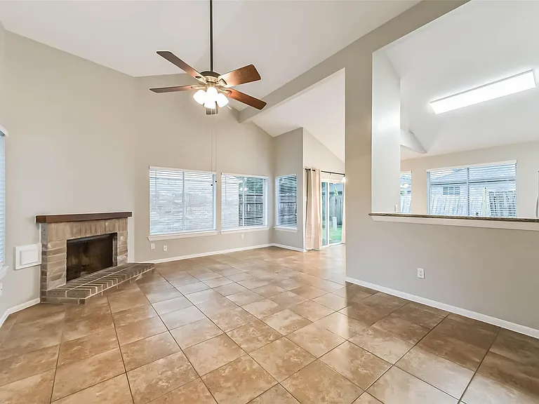 18515 Meadows Way Dr — Photo 3