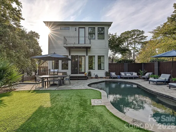 1111 Pierce St, Charlotte, NC 28203