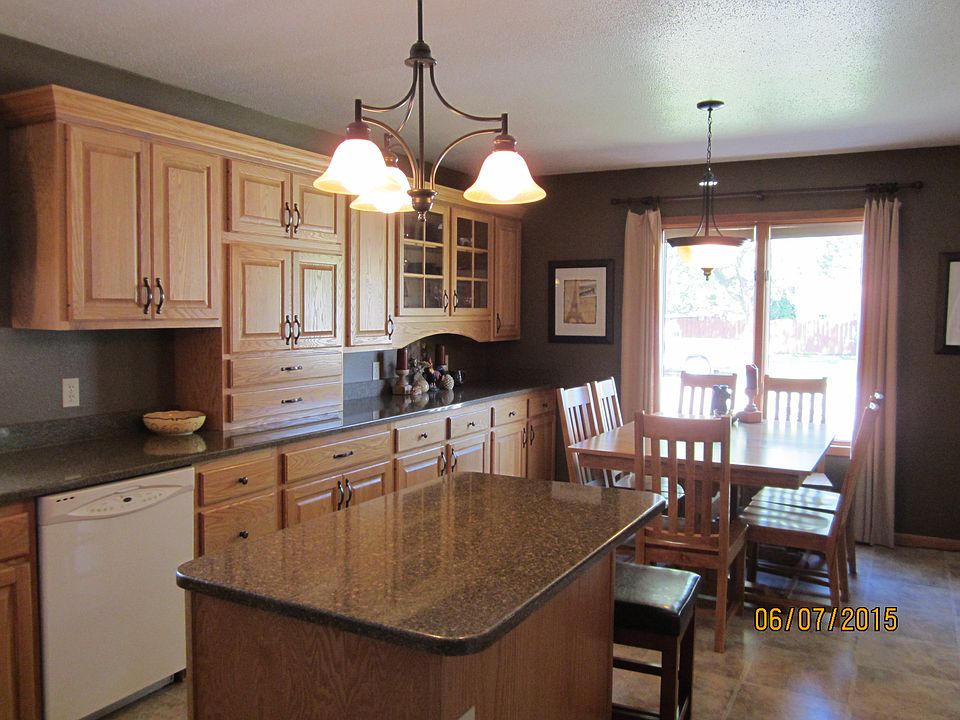 2nd image of 229 18th Ave NE