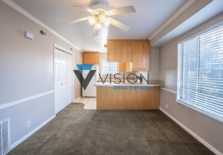 909 N 500 W #12 — Photo 4