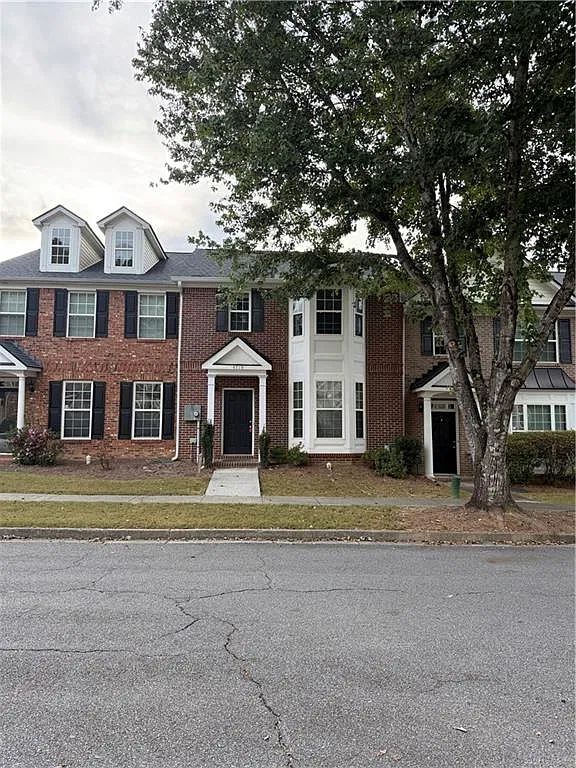3 bed, 2.5 bath, 1652 sqft, $2,150 — Photo 3