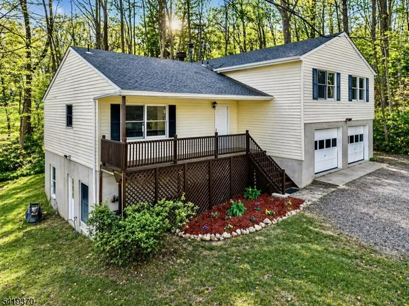 10 Glenn Ave, Glen Gardner Boro, NJ 08826