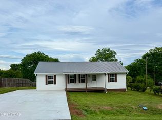 404 Greenwood Cir, Madisonville, TN 37354