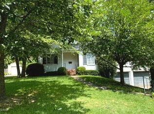 4007 Leland Rd, Saint Matthews, KY 40207