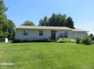 303 Lu Mar Dr, Pearl City, IL 61062