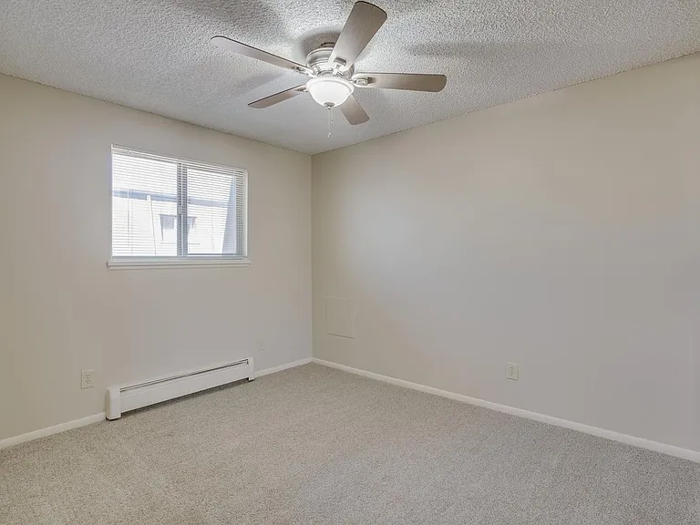 Woodridge Apartments — Photo 47