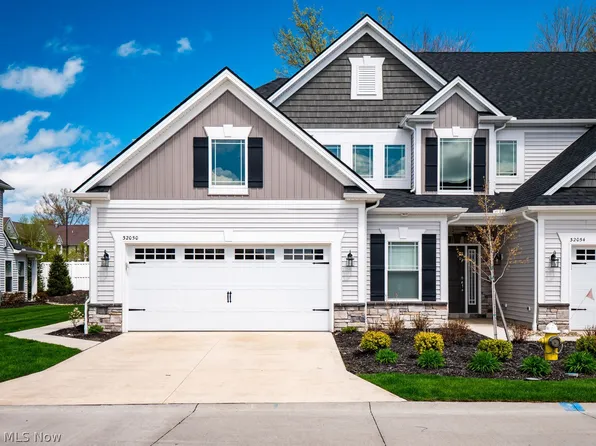 32050 Tuscan Ln, Avon Lake, OH 44012