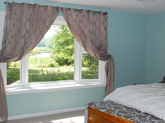 Wake up w/ a View 2 Bedrooms