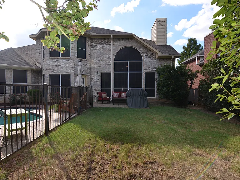 2412 Clearwood Ln — Photo 27