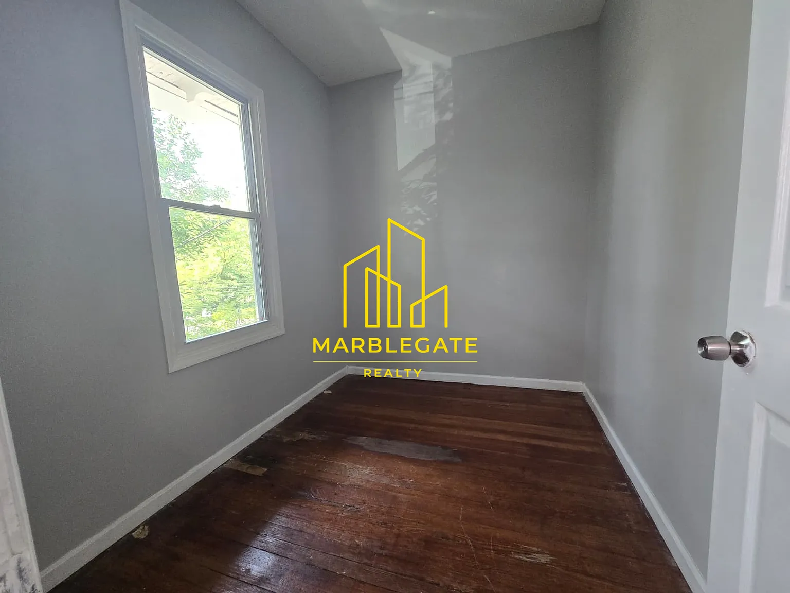 3 bed, 1050 sqft, $1,875 — Photo 3