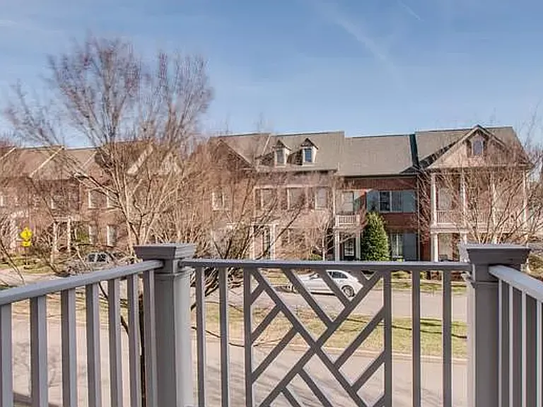 1013 Cumberland Park Dr — Photo 23