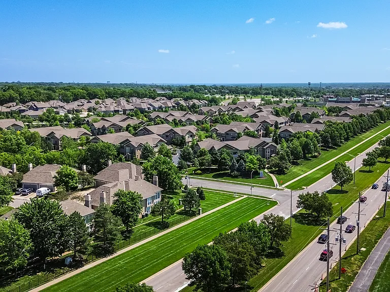 Sovereign at Overland Park — Photo 44