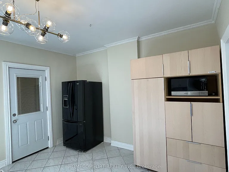 83 Hounslow Heath Rd #MAIN — Photo 8