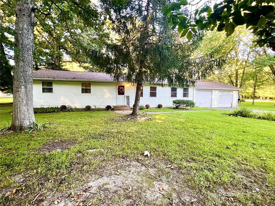 15848 Crescent Ln, Carlinville, IL 62626 MLS 23049914 Zillow