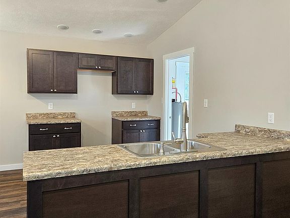 4th image of 11477 Highland Hills Dr