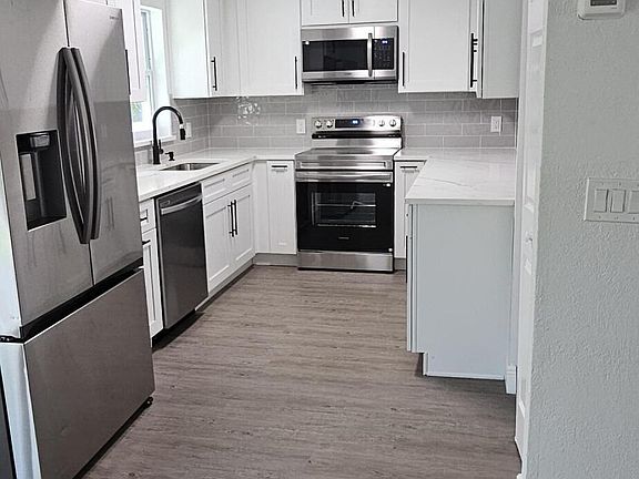 4th image of 501 Loomis Trl