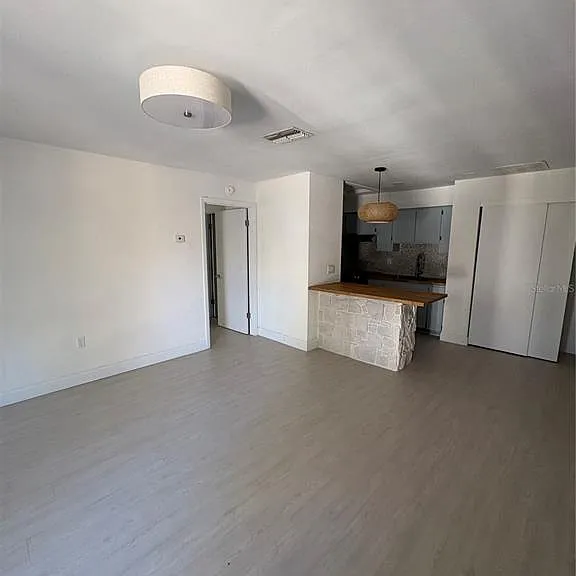 716 Angelina Ln #B — Photo 2