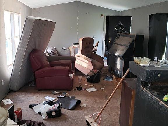 2nd image of 20440 SE 155th Pl