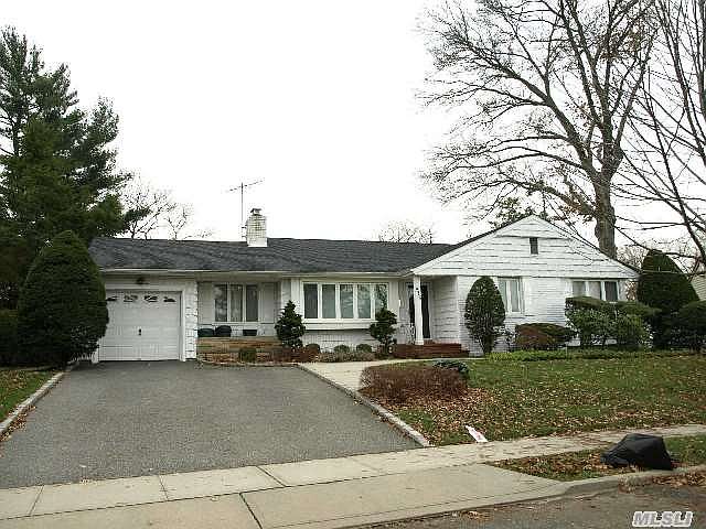 1st image of 513 Davie St