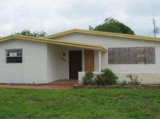 7091 Wilson St, Hollywood, FL 33024