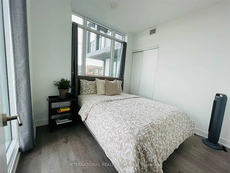 180 Veterans Dr #303 — Photo 27