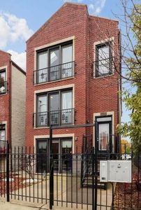 6639 W Belmont Ave #2, Chicago, IL, 60634