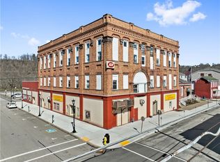 RiverWood Apartments, California, PA 15419