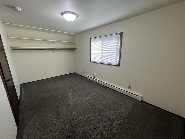 714 N Oak St #6 — Photo 5