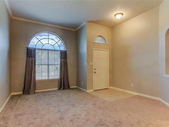 2nd image of 2817 Starshine Dr