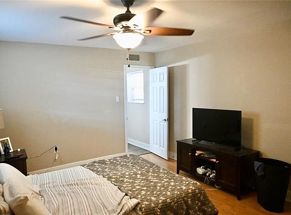 5th image of 7823 Spruce St