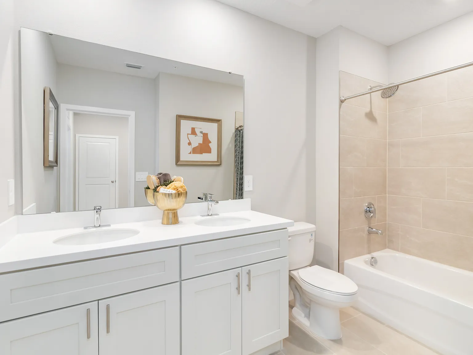 3 bed, 2.5 bath, 1752 sqft, $2,750 — Photo 3